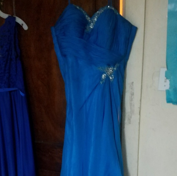 Prom dress - Picture 2 of 2